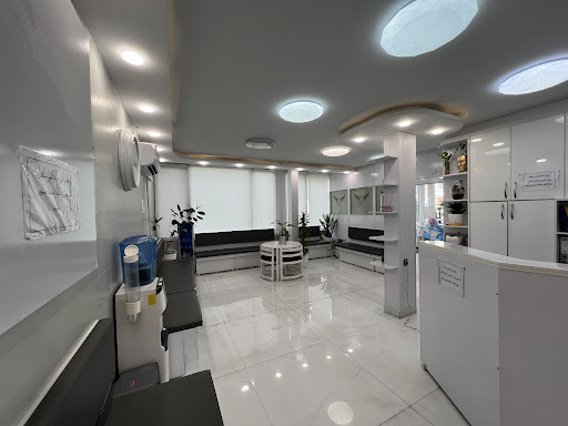 کلینیک دندانپزشکی دکتر حاتمی