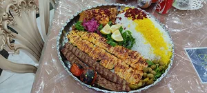 رستوران و تالار لوکس طلایی