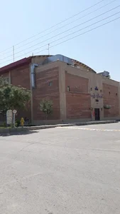 سالن ورزشی برنا