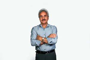 دکتر محمود راوری