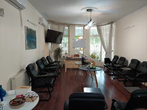 مدیریت والاتبار موسسه و آموزشگاه زبان (آلمانی، انگلیسی، ترکی، اسپانیایی، فرانسه، ...) شکوه فرهنگ