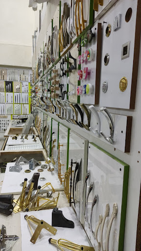 فروشگاه لوازم کابینت مهدی قائمی