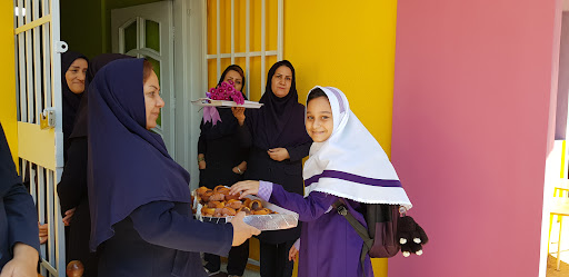 مدرسه آینده سازان