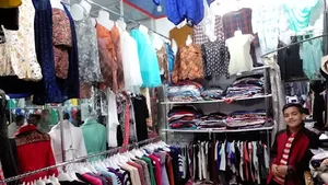 تانای پوشاک گل آبی