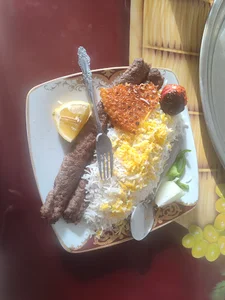 چلو کبابی یاس