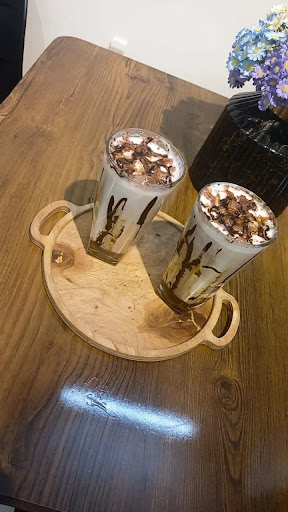 کافه قهوه سناتور