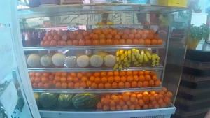 آبمیوه و بستنی فروشی 3