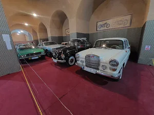 موزه خودروهای تاریخی ، کلاسیک و دست ساز یزد carmuseum