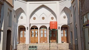 خانه تاریخی استادیان