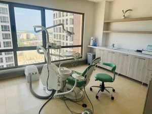 مرکز دندانپزشکی دکتر بیرق دار ودکتر اکبری 3