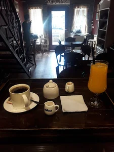 کافه آدم و حوا