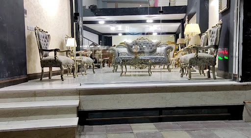 مبلمان چوبلند