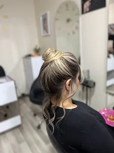 سالن زیبایی دنیز