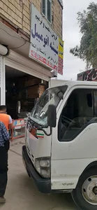 شیشه و بدنه اتومبیل ملکی