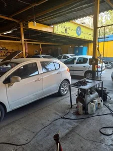 تعمیرگاه و کلینیک تخصصی اژدم گاراژ 3