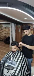 آرایشگاه هشت 4