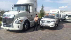 مکاترونیک علم و صنعت مجتبی اسکندری 2