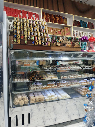 قنادی لوکس توحید