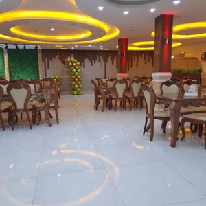 رستوران سرآشپز 5