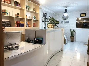 آموزشگاه زبان فاخر