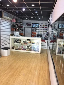 فروشگاه کیف و کفش امید