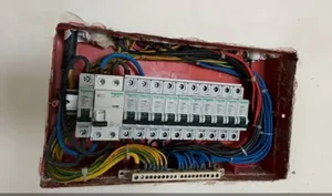 برق‌کار ساختمان در ونک