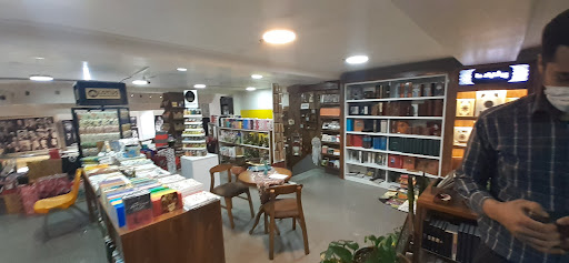 فروشگاه شهر کتاب