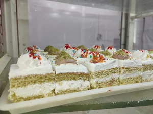 شیرینی فروشی اشنا