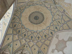 مسجد و مدرسه تاریخی آقا بزرگ 5