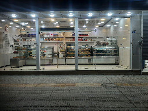 قنادی نادر