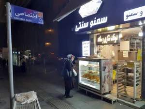 نان بربری و شیرینی پزی 5