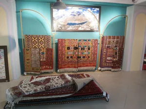 فرش دستباف بساک