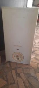 سرویسکار پکیج و رادیاتور در منیریه 4