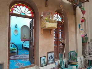اقامتگاه بومگردی هشت