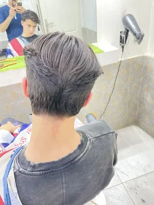 آریشگاه مردانه به مو (شورش)