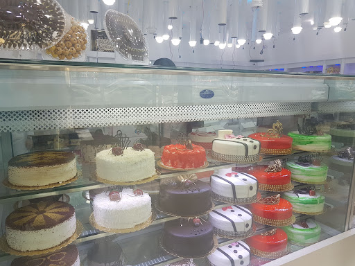 شيرينی سرای بابا قناد