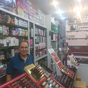 فروشگاه لوازم آرایشی و بهداشتی کادو 2
