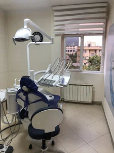 مطب دندانپزشکی دکتر نیلوفر ابراهیمی