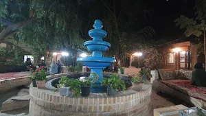 رستوران سنتی شب نشین