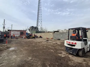 آموزشگاه رانندگی بیل زنجیری،لیفتراک، تراکتور، لودر، مینی لودر، بکهو و جرثقیل