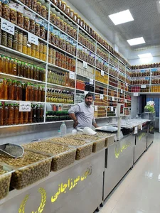 فروشگاه زیتون میرزاجانی