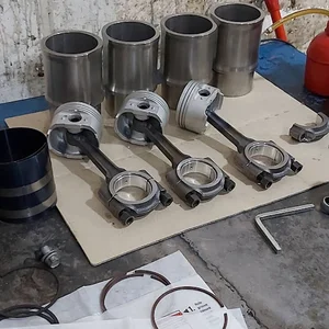 تعمیرگاه اتومبیل احمدلو