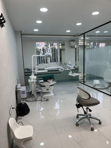 مطب دکترمحسن ناطقی (دندانپزشک)