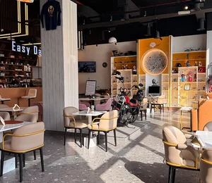 Day cafe