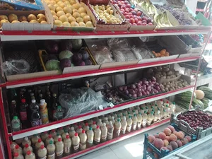 سوپر مارکت و میوه تره بار حکیم عینی