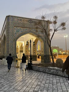 مهمانپذیر آینه چی