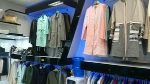 پوشاک زنانه بست