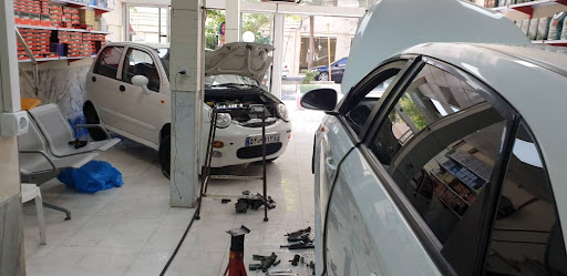 تعمیرگاه اتومبیل زنگی