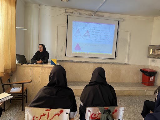 دبیرستان غیردولتی مهرآیین