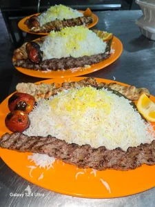 رستوران سه کاج 2